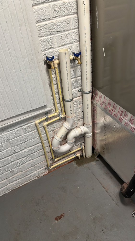 Conexiones de agua y drenaje para lavandería